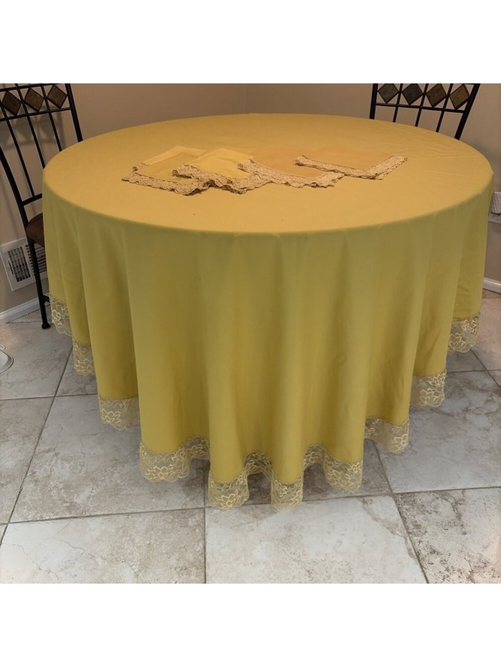 Vintage Harvest Gold Tablecloth Oval 66x110" Lace Trim W/ 8 Matching Napkins 70s